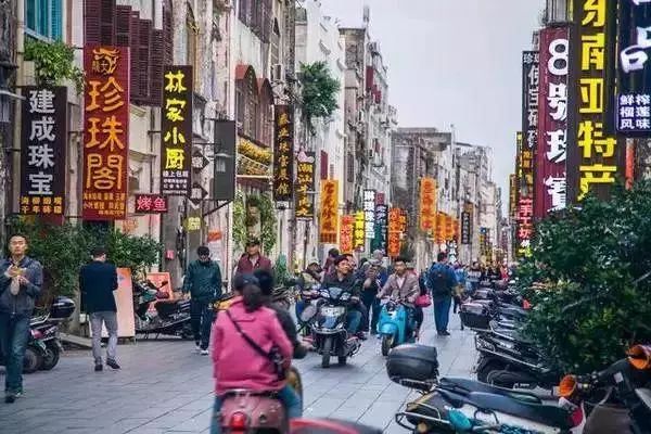巷弄深处的独特小店探秘，最新Flash带你一探究竟