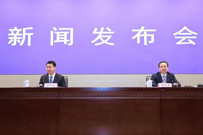 安徽最新新闻,安徽最新新闻，聚焦热点话题，多元观点交织