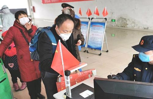 温馨日常中的入党申请书，一份特别的申请故事
